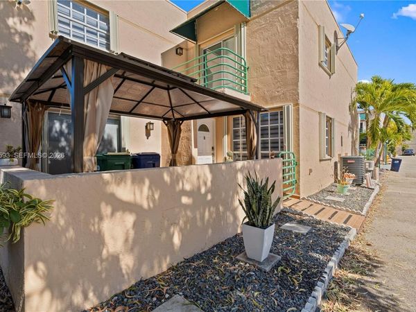 11860 SW 18th Ter, Unit 103, Miami, FL 33175