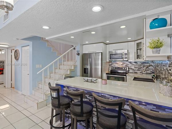 11860 SW 18th Ter, Unit 103, Miami, FL 33175
