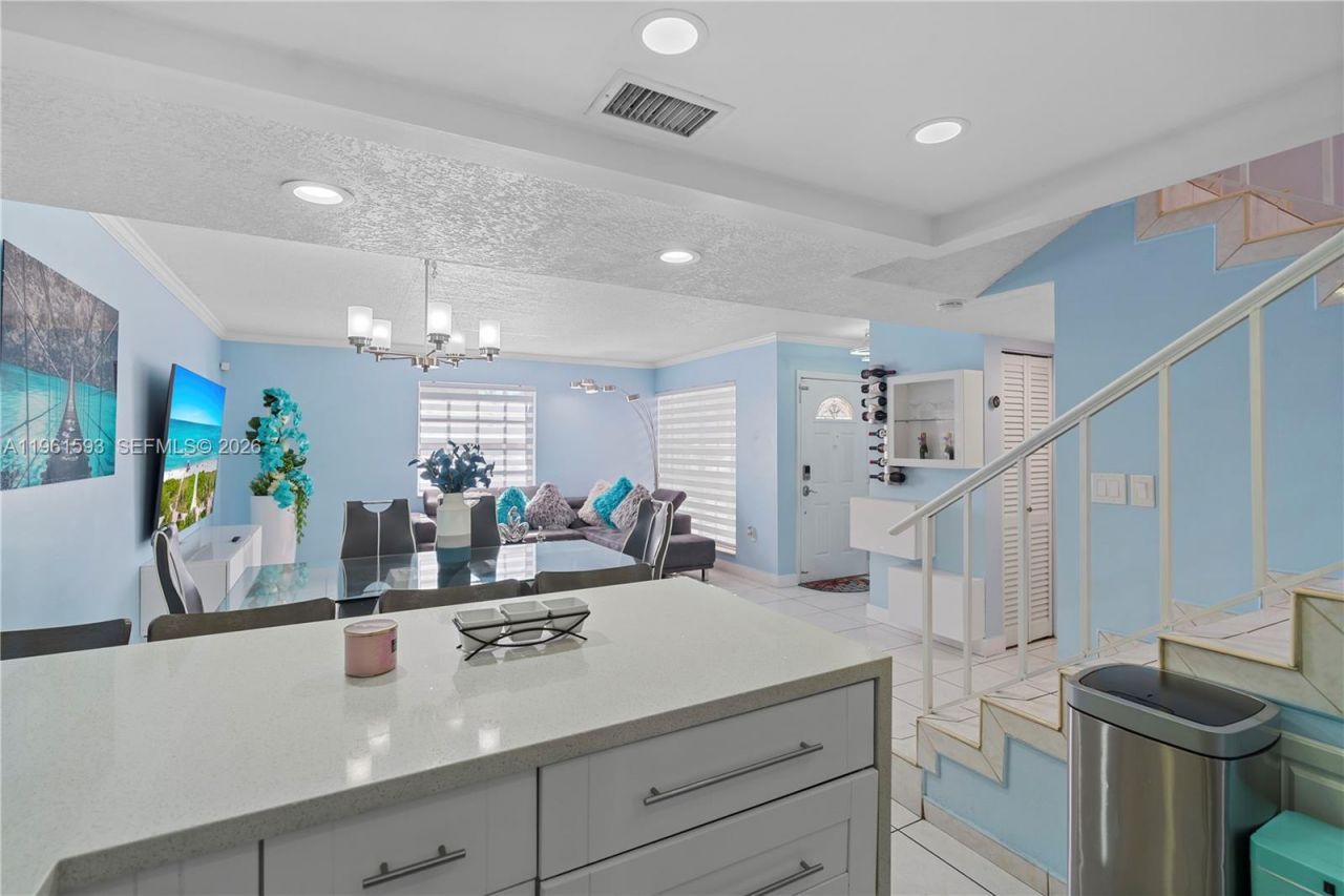 11860 SW 18th Ter, Unit 103, Miami, FL 33175 Photo