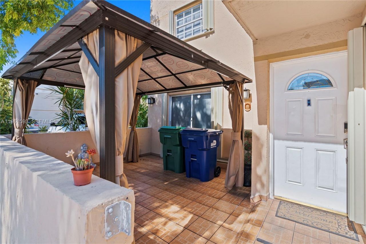 11860 SW 18th Ter, Unit 103, Miami, FL 33175 Photo