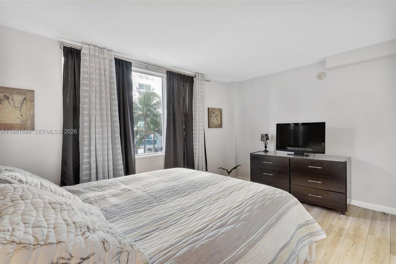 9195 Collins Ave, Unit 309, Surfside, FL 33154 Photo