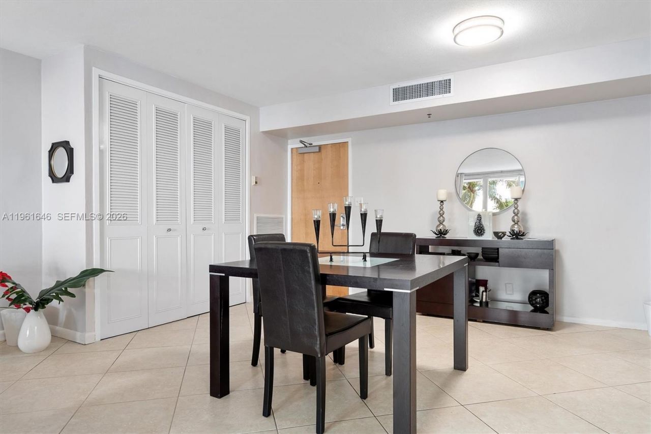 9195 Collins Ave, Unit 309, Surfside, FL 33154 Photo