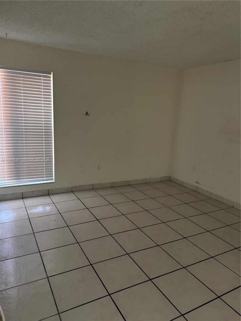 4805 NW 7th St, Unit 408-15, Miami, FL 33126 Photo