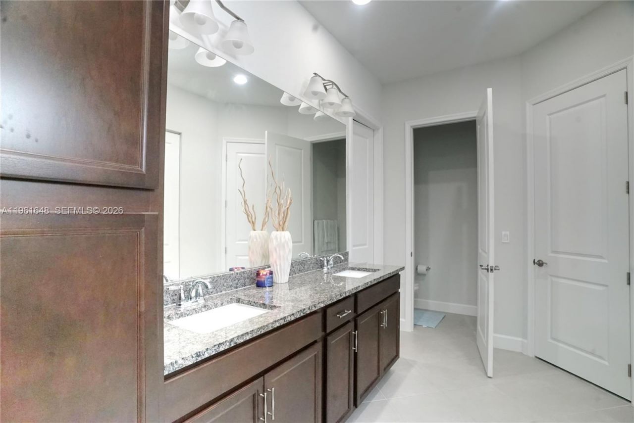 5770 Bristlecone Commoms, Westlake, FL 33470 Photo