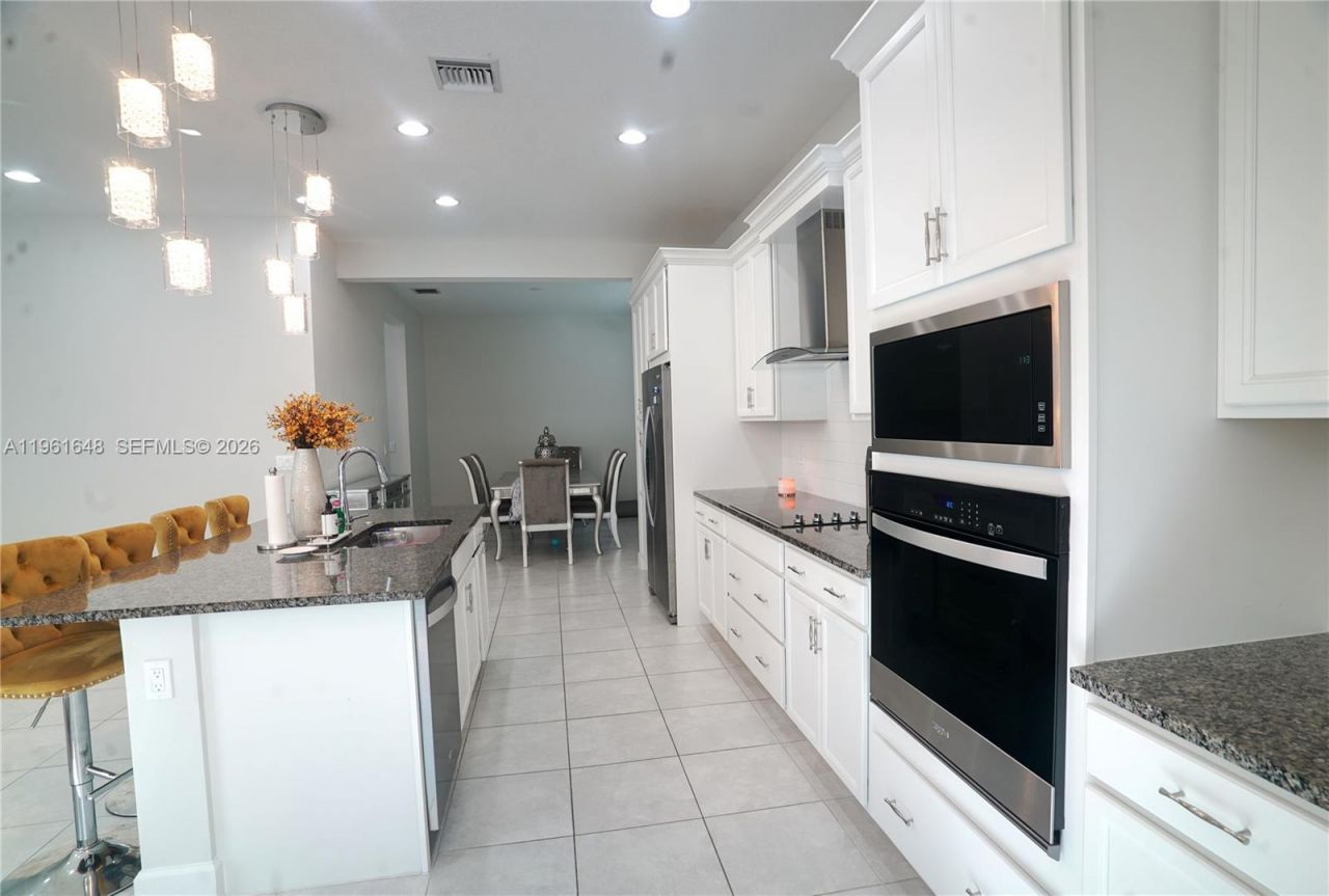 5770 Bristlecone Commoms, Westlake, FL 33470 Photo