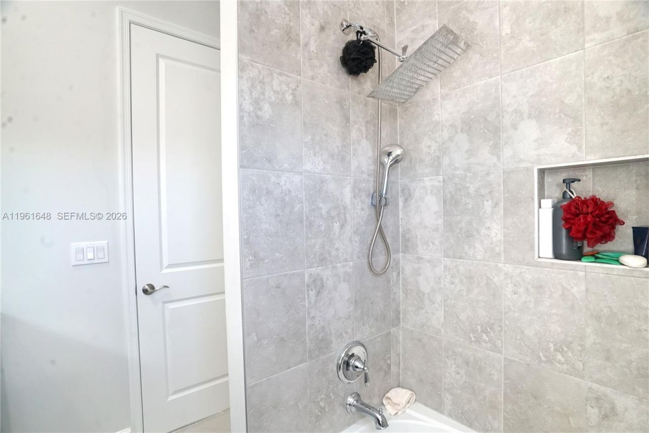 5770 Bristlecone Commoms, Westlake, FL 33470 Photo