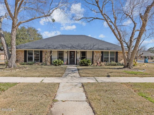 100 Sheridan Drive, Lafayette, LA 70506