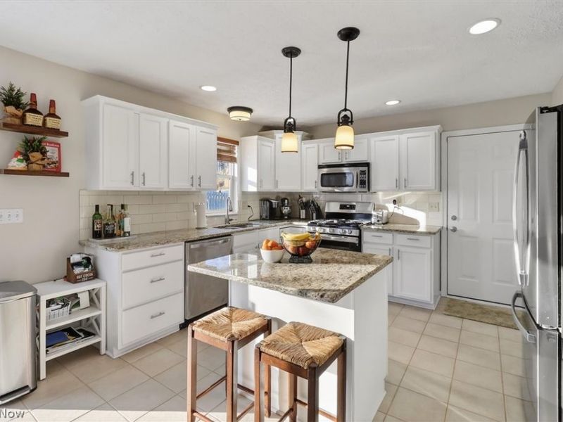 7477 Ludwin Drive, Independence, OH 44131 Photo 12