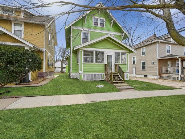 1615 4th Avenue SE, Cedar Rapids, IA 52403