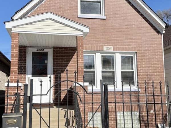 2728 W 39th Place, Chicago, IL 60632