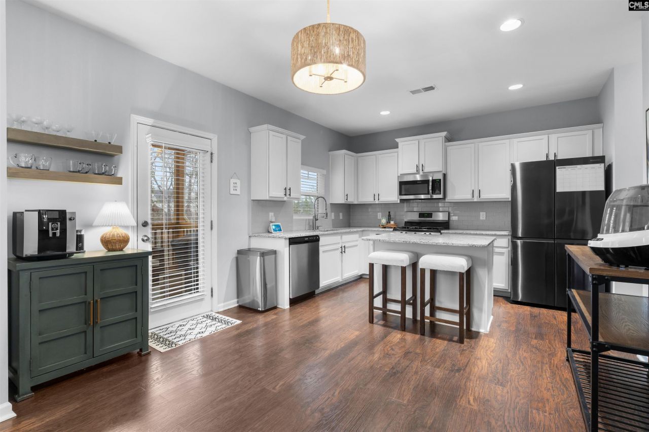 401 Lakemont Drive  Photo 9