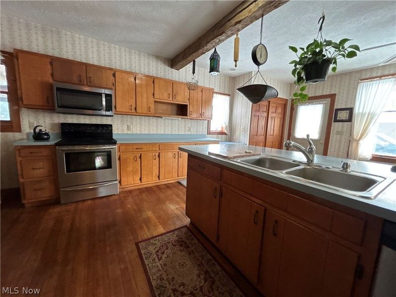 102 S Center Street, Milan, OH 44846 Photo 3