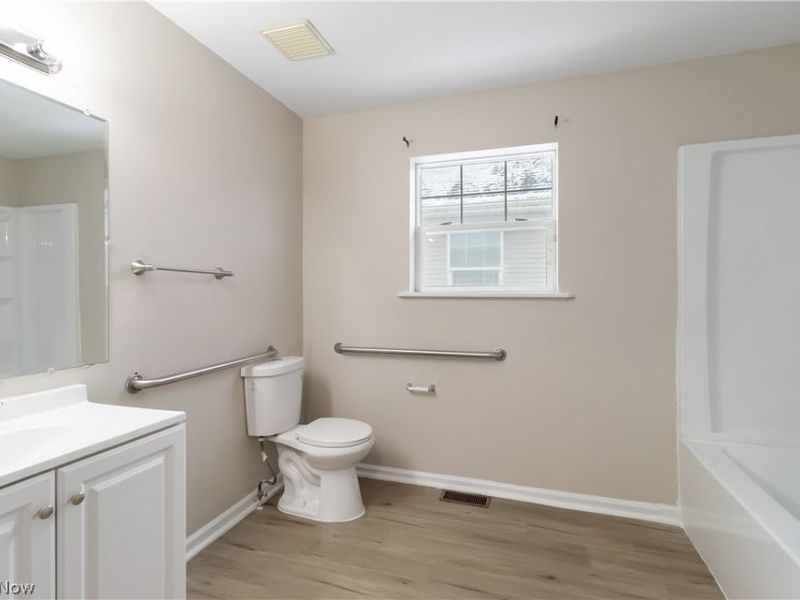 11104 Mount Carmel Road, Cleveland, OH 44104 Photo 22