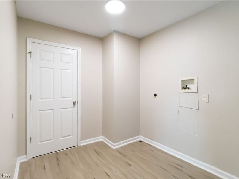 11104 Mount Carmel Road, Cleveland, OH 44104 Photo 23