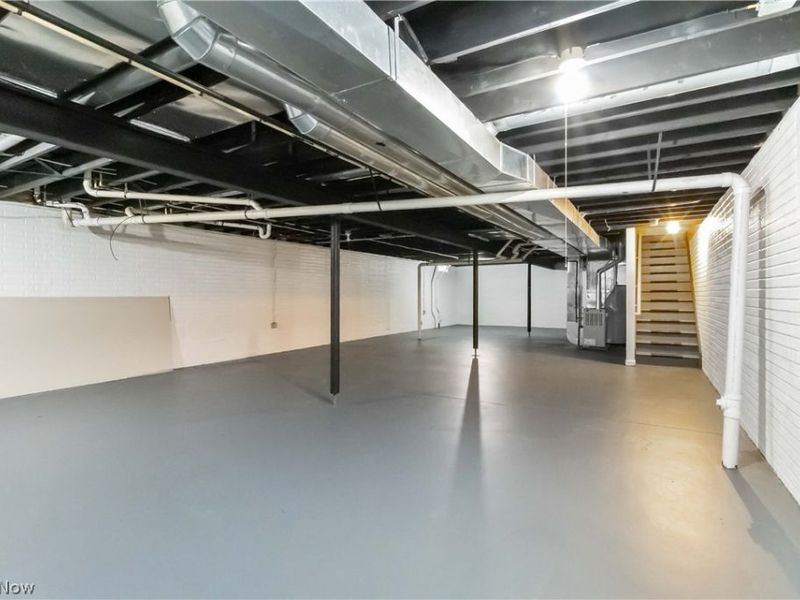 11104 Mount Carmel Road, Cleveland, OH 44104 Photo 25