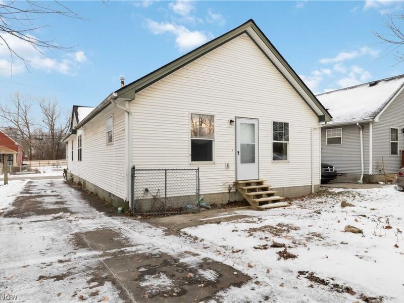 11104 Mount Carmel Road, Cleveland, OH 44104 Photo 34