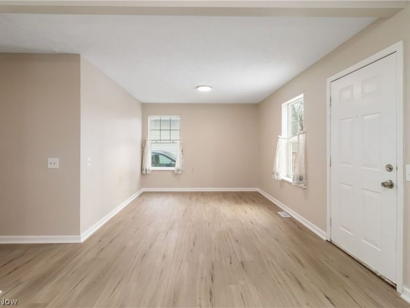 11104 Mount Carmel Road, Cleveland, OH 44104 Photo 7