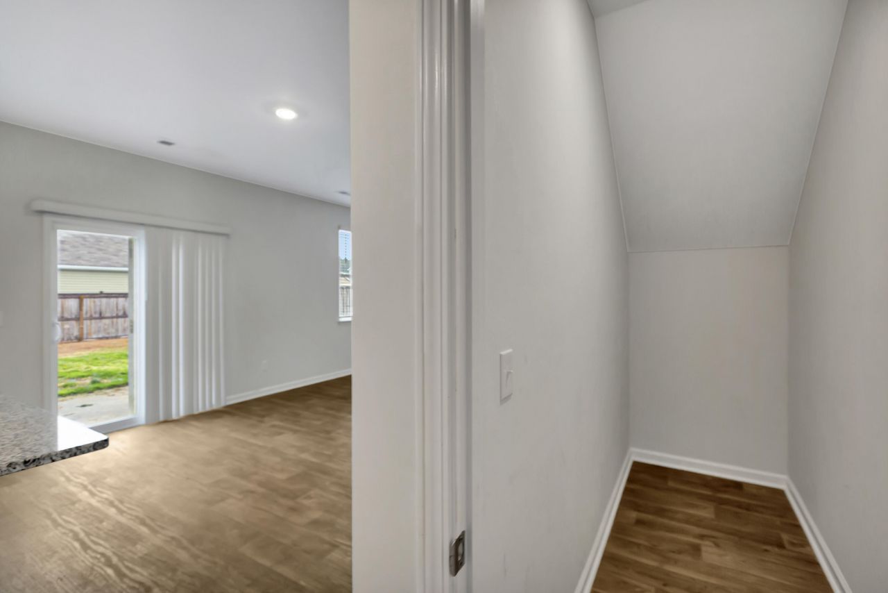 575 Wayton Circle Photo 10