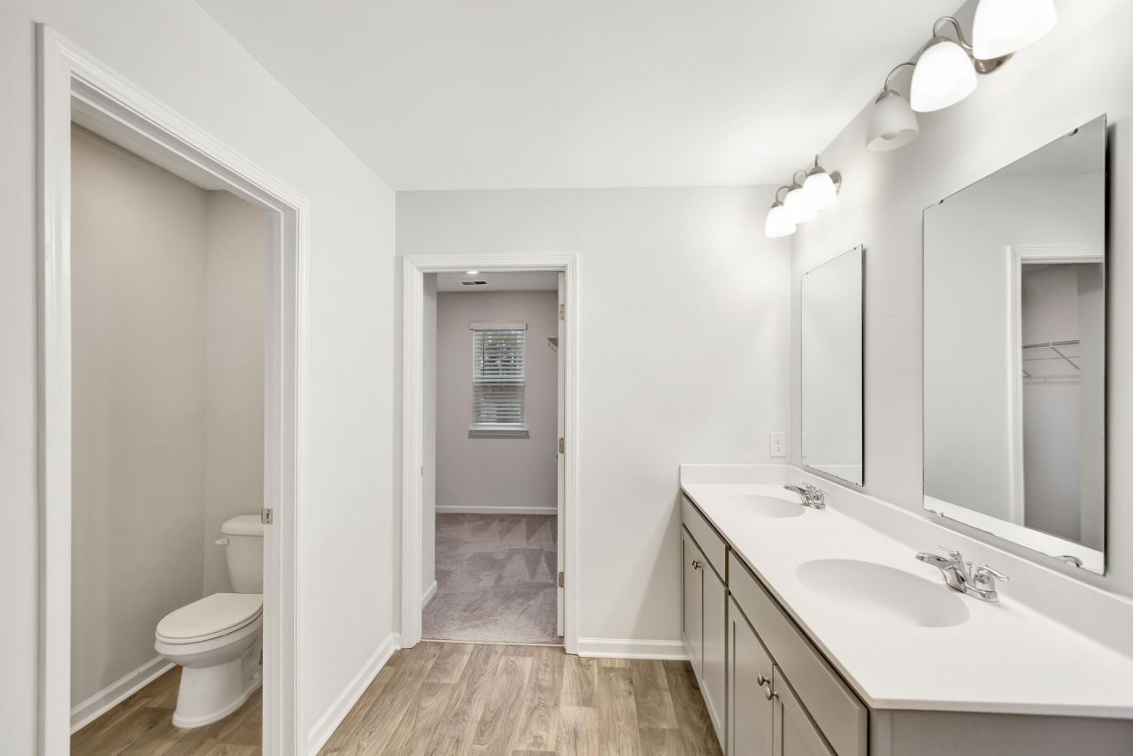 575 Wayton Circle Photo 16