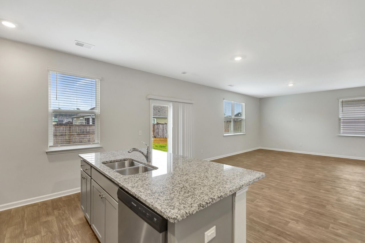 575 Wayton Circle Photo 7