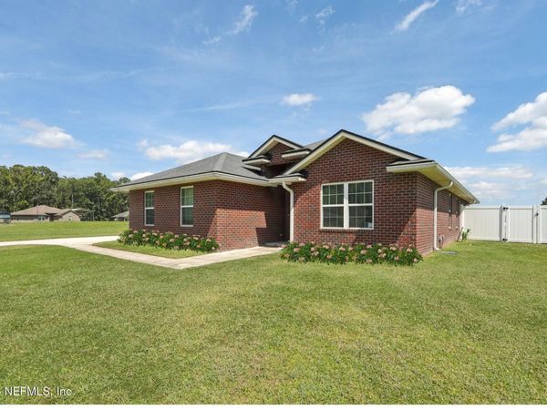 54106 AMBLERWOOD Way, Callahan, FL 32011