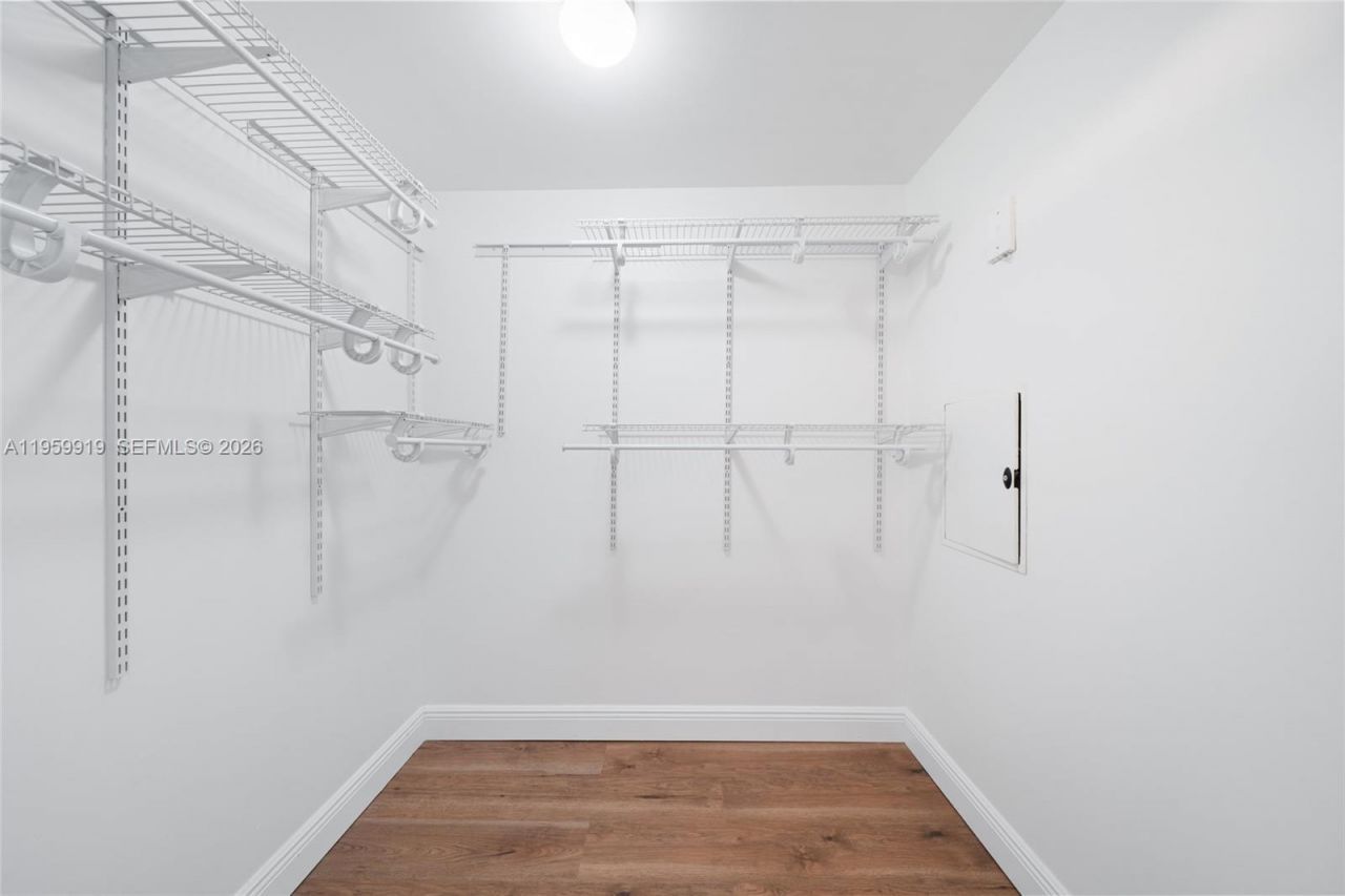 7280 SW 90th St, Unit 605, Miami, FL 33156 Photo