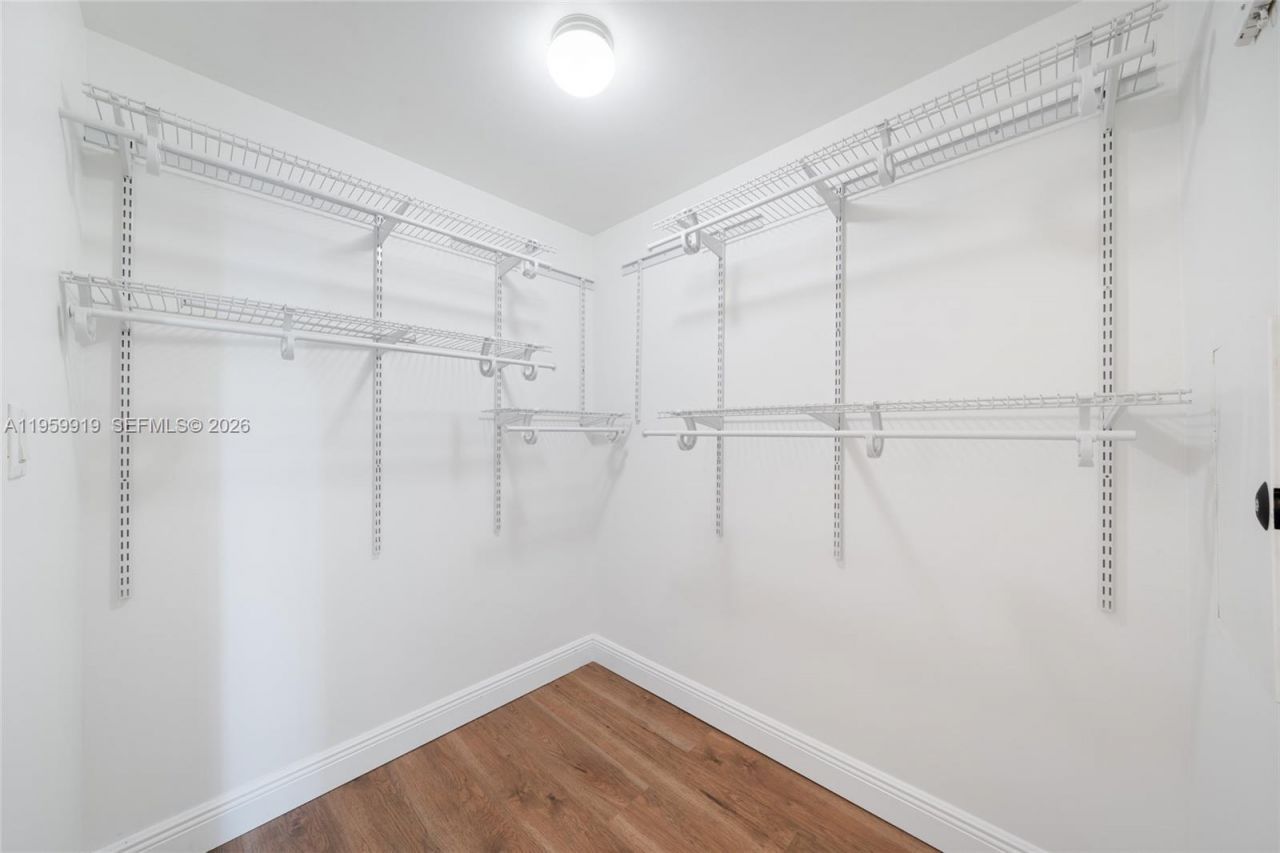 7280 SW 90th St, Unit 605, Miami, FL 33156 Photo