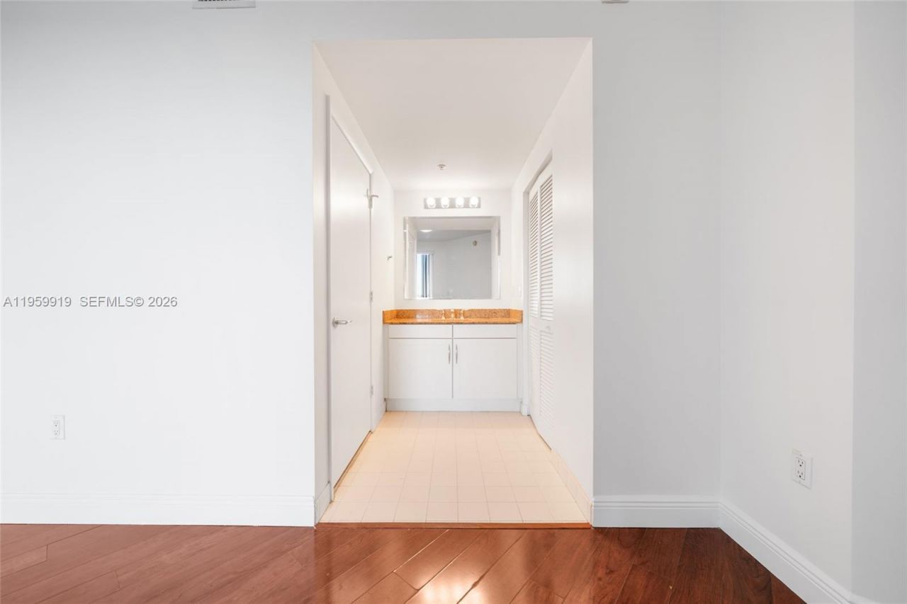 7280 SW 90th St, Unit 605, Miami, FL 33156 Photo