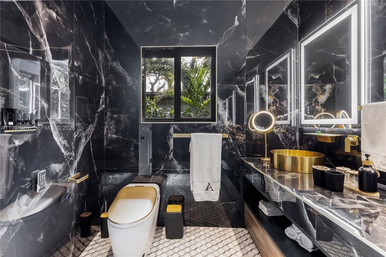 63 SW 31st Rd, Miami, FL 33129 Photo