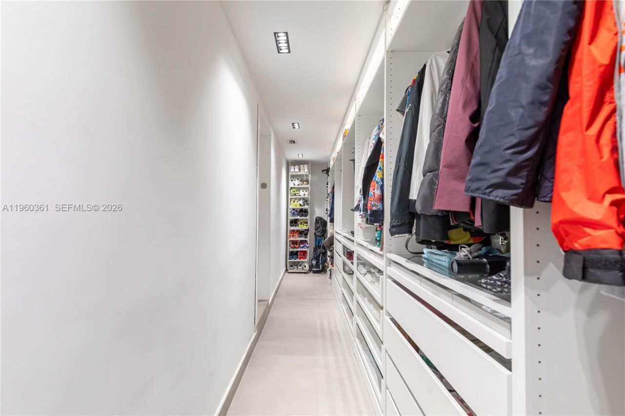 63 SW 31st Rd, Miami, FL 33129 Photo