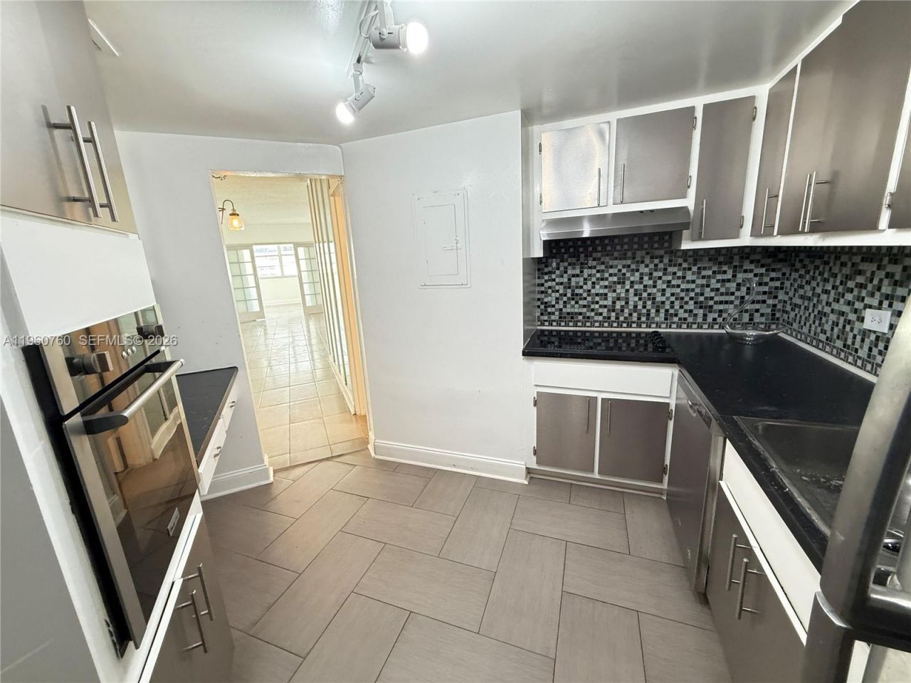 801 Brickell Bay Dr , Unit 761, Miami, FL 33131 Photo