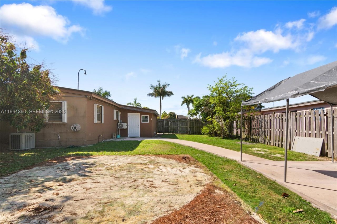 11535 Lincoln Blvd , Miami, FL 33176 Photo