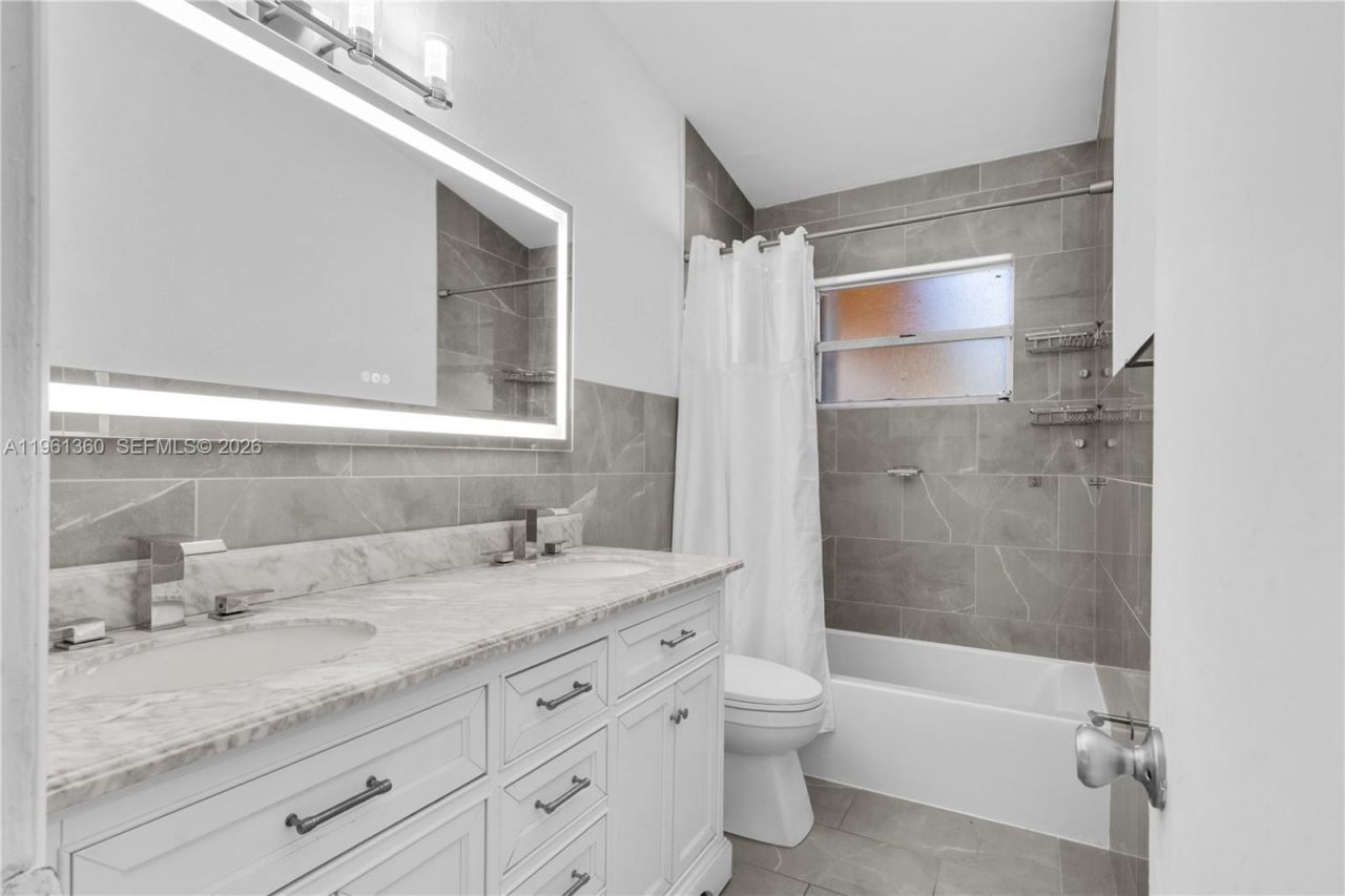 11535 Lincoln Blvd , Miami, FL 33176 Photo