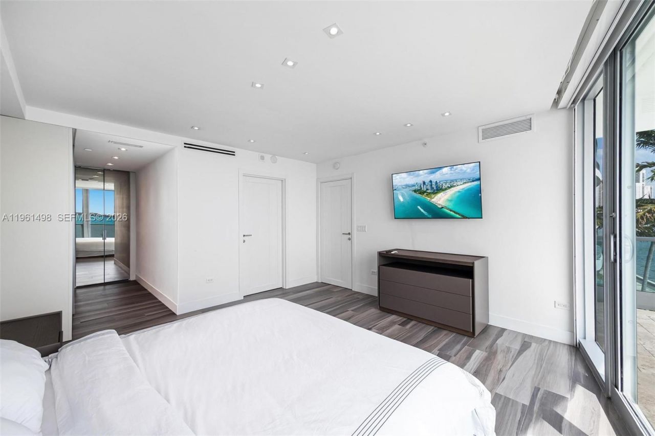 1331 Brickell Bay Dr , Unit BL-33, Miami, FL 33131 Photo