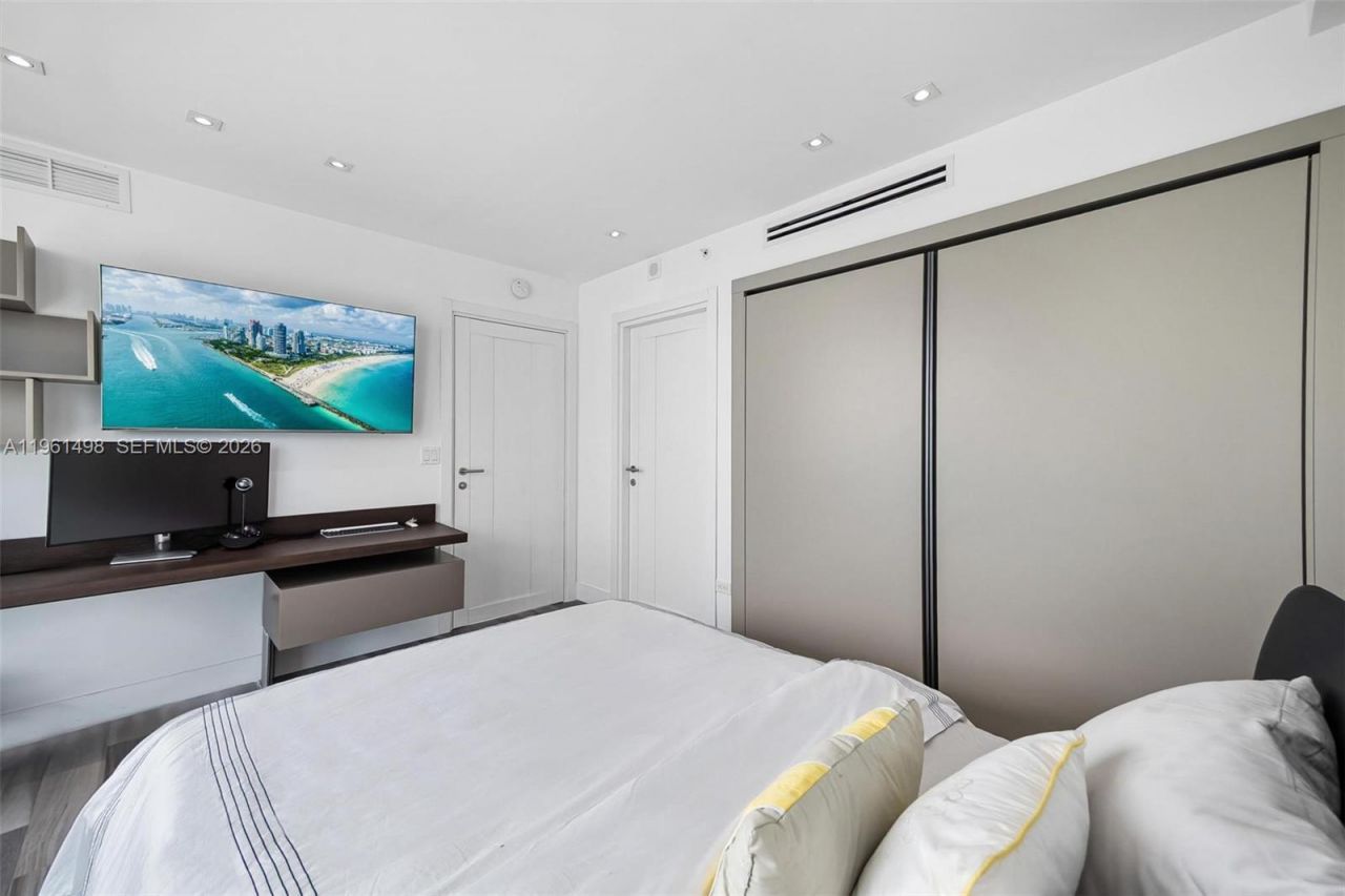 1331 Brickell Bay Dr , Unit BL-33, Miami, FL 33131 Photo