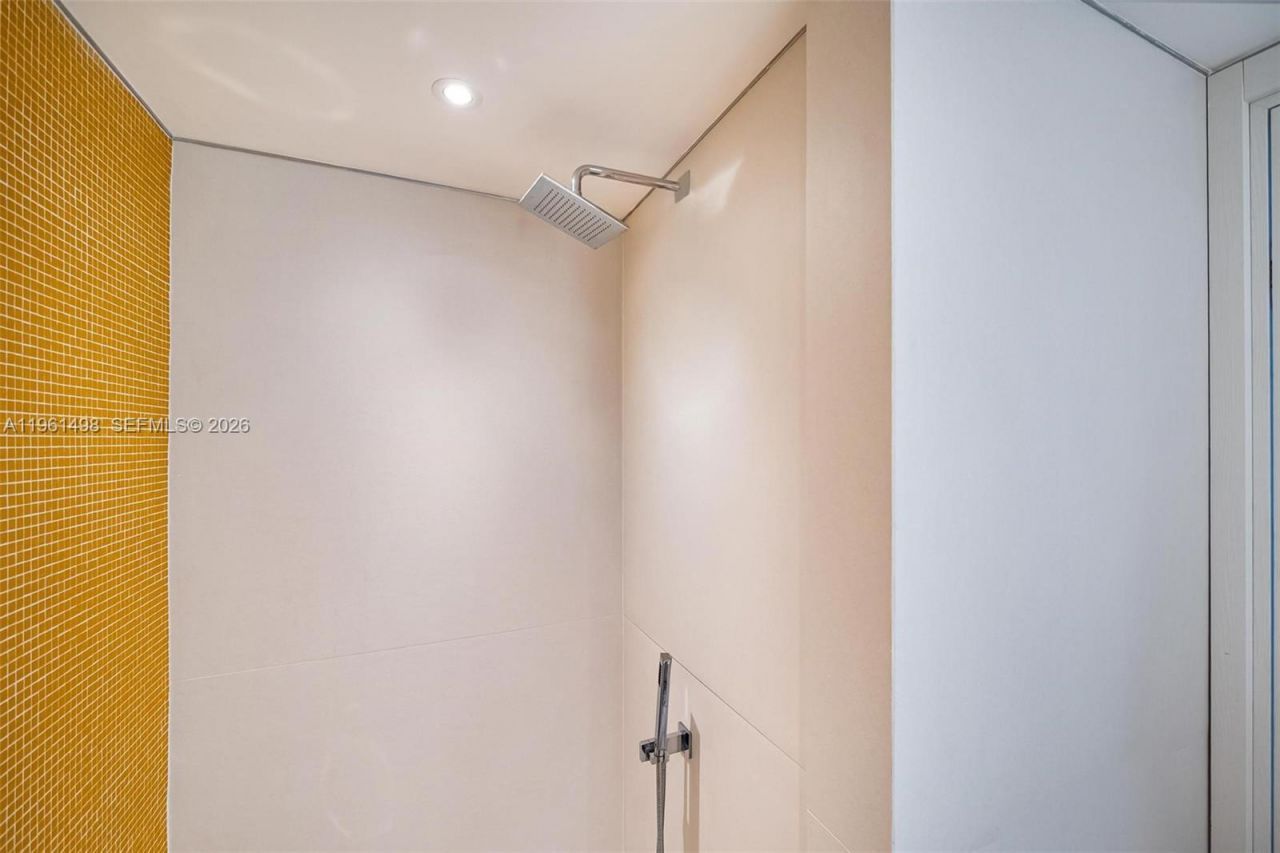 1331 Brickell Bay Dr , Unit BL-33, Miami, FL 33131 Photo