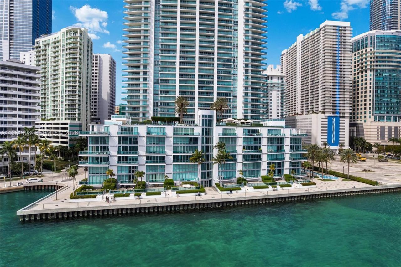 1331 Brickell Bay Dr , Unit BL-33, Miami, FL 33131 Photo