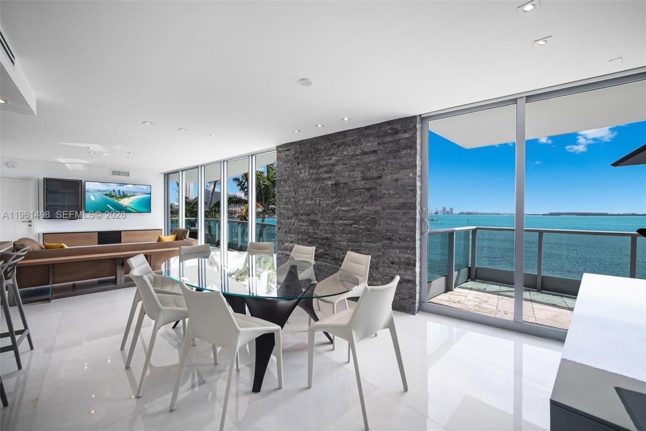 1331 Brickell Bay Dr , Unit BL-33, Miami, FL 33131 Photo