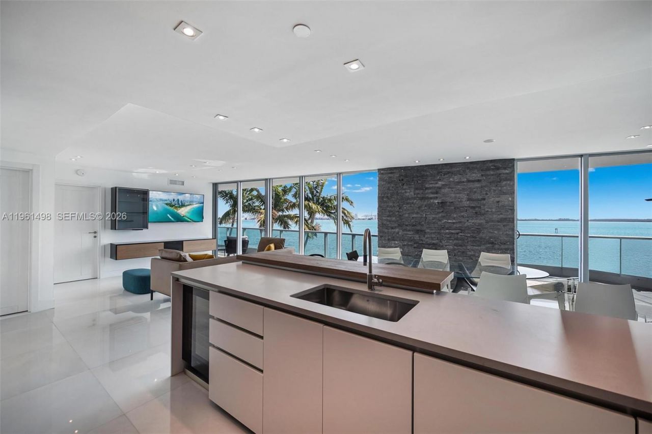 1331 Brickell Bay Dr , Unit BL-33, Miami, FL 33131 Photo