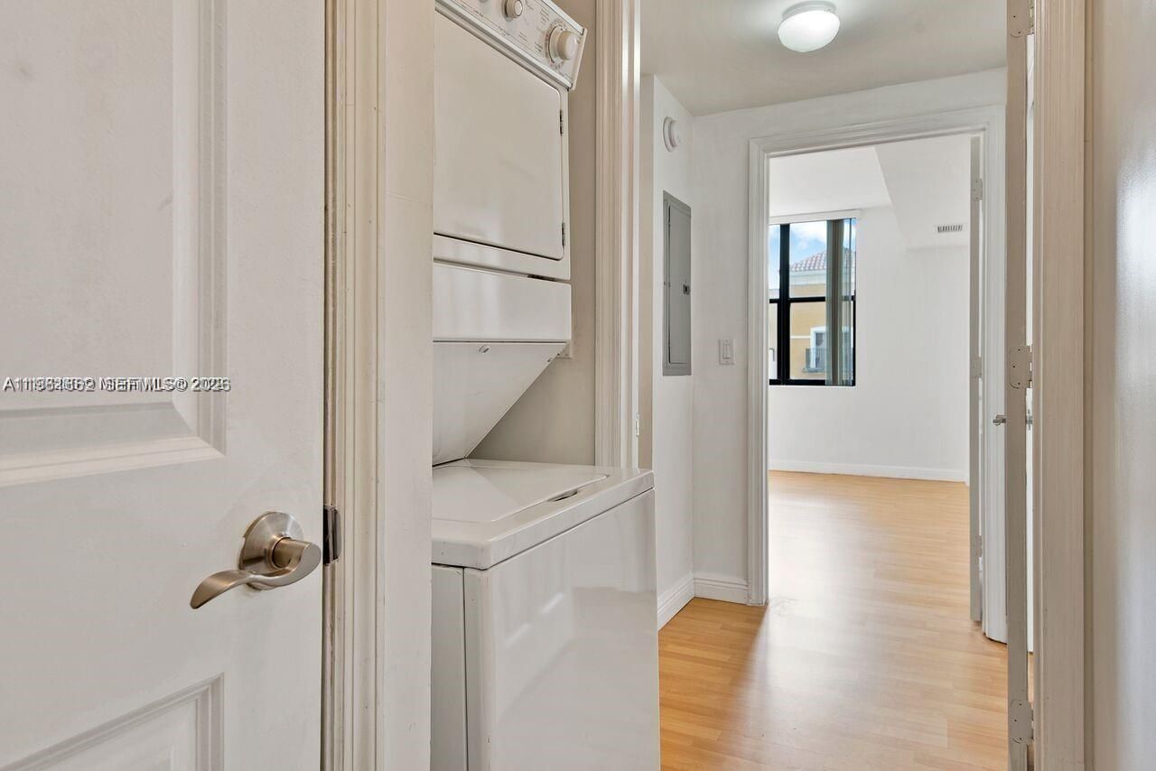 888 S Douglas Rd, Unit 1401, Coral Gables, FL 33134 Photo