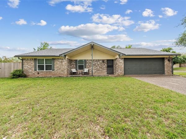 201 Westhill Drive, Hewitt, TX 76643