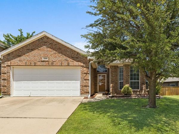 2329 Moccassin Lane, Fort Worth, TX 76177