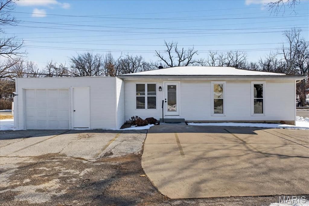 406 Jungermann Road, Saint Peters, MO 63376 Main Photo