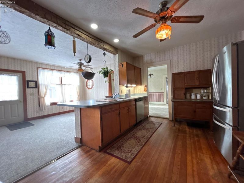 102 S Center, Milan, OH 44846 Photo 4