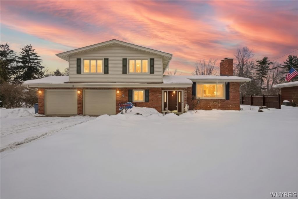 427 Cherry Lane, Lewiston, NY 14092 Main Photo