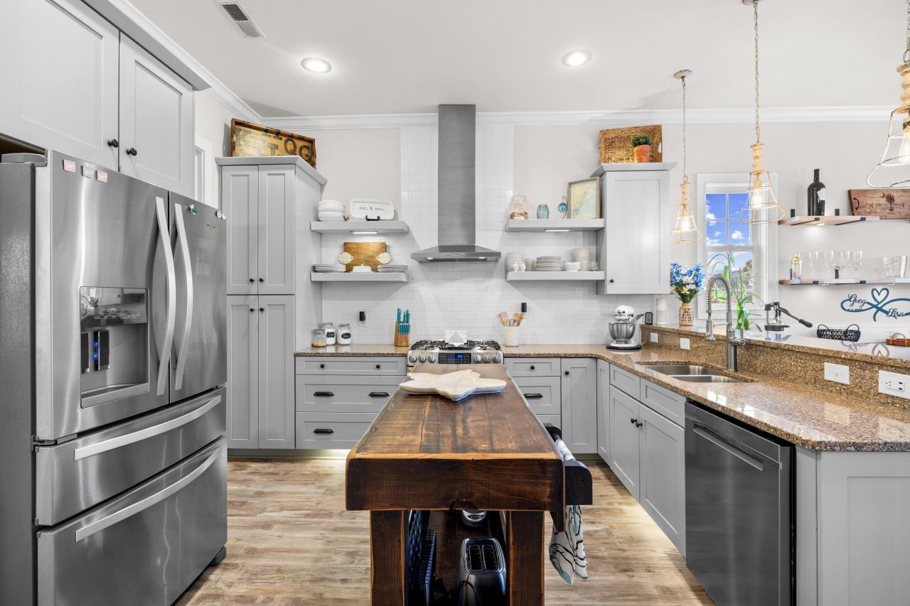 237 Outboard Dr. Photo 11