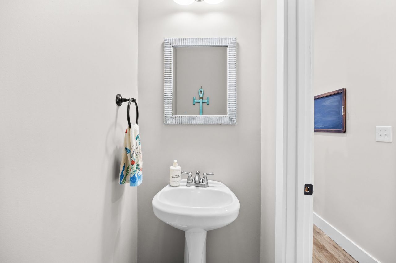 237 Outboard Dr. Photo 14