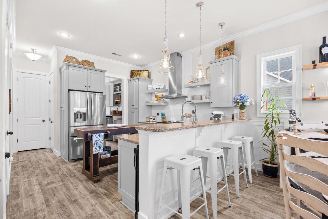 237 Outboard Dr. Photo 9