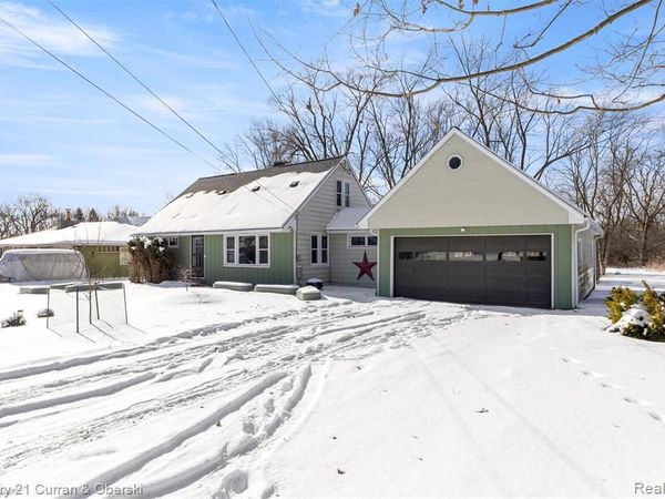 637 Ironwood Drive, Ann Arbor, MI 48103