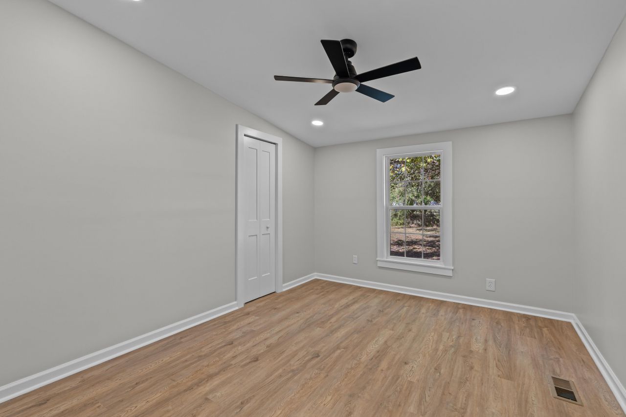 334 Glen Street Photo 22